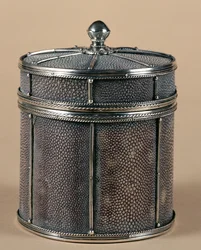 Cigarette box with shagreen sides, 1928